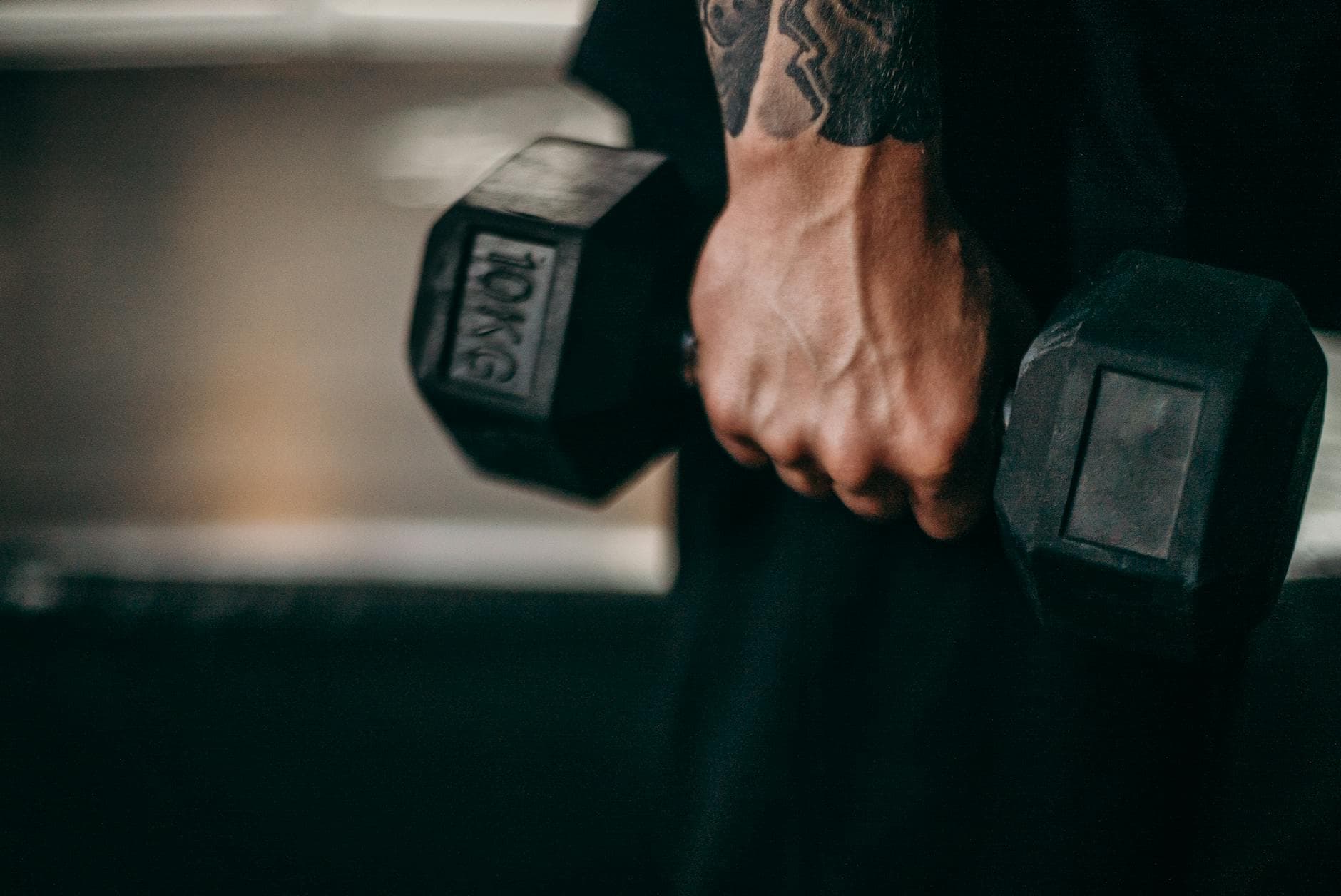 Grip Strength Guide for Bigger Lifts: Complete Plan